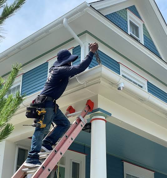 Professional gutter service